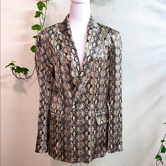 Zara Jackets & Blazers - Zara Women Snakeskin Print Women's Blazer, Long Sleeve, Women Size Small‎